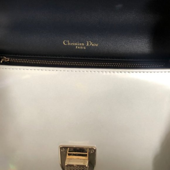 Dior Pearl Limited Edition Bag - Picture 4 of 7